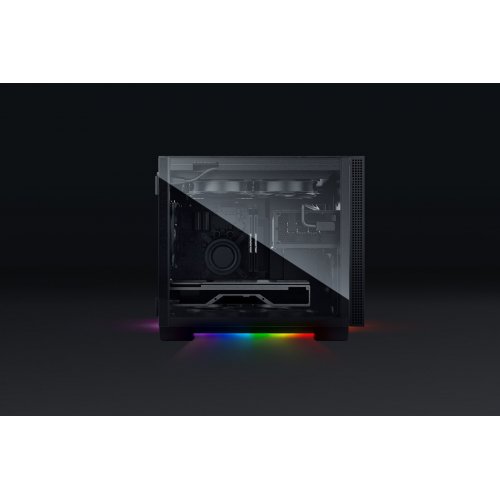  Mini-ITX Gaming Chassis with Razer Chroma RGB 