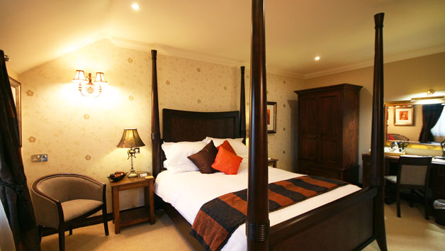 Overnight Stay with Two Course Dinner at Three Horseshoes Country Inn for Two