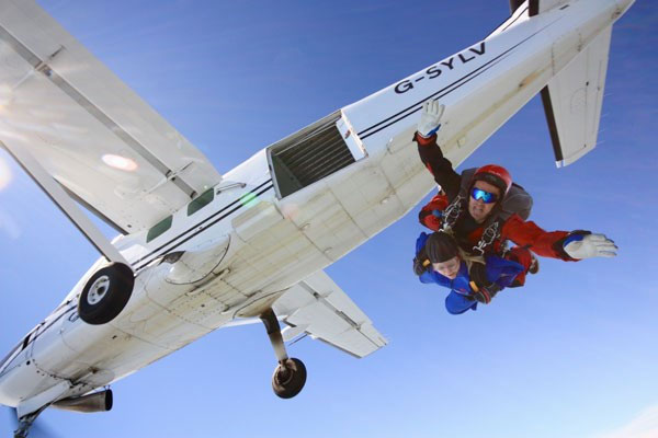 Intermediate Tandem Skydive in Cambridgeshire for One
