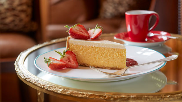 Cake and Bubbles for Two at The Rubens at the Palace