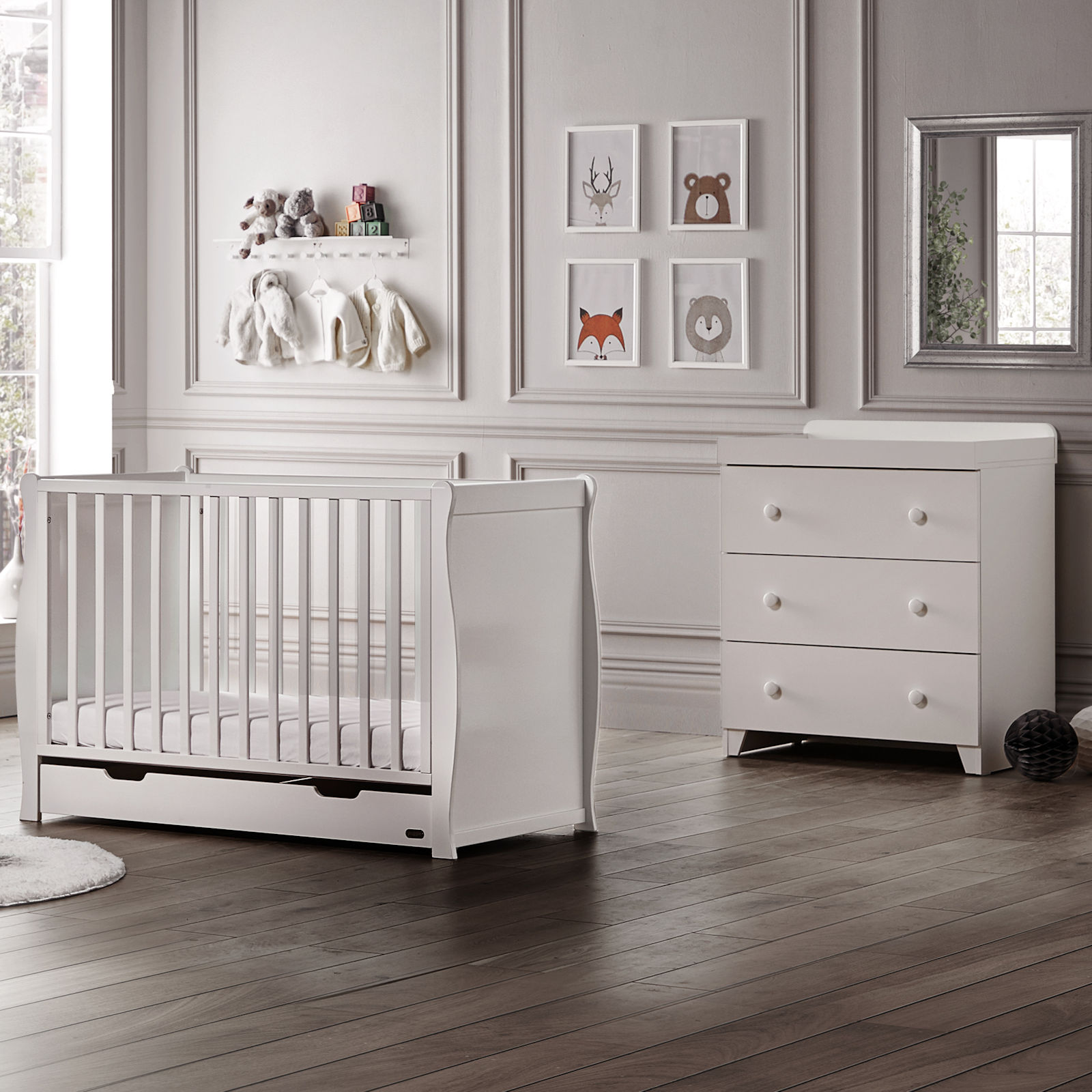 Puggle Chelford Sleigh Cot 5pc Nursery Furniture Set With Drawer & Eco Fibre Mattress - White V